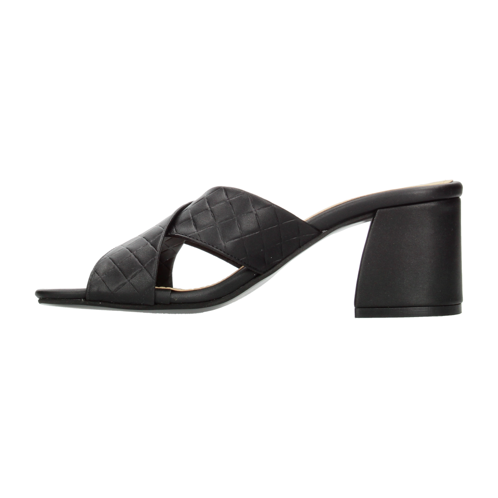png_1500x1500_64704153
