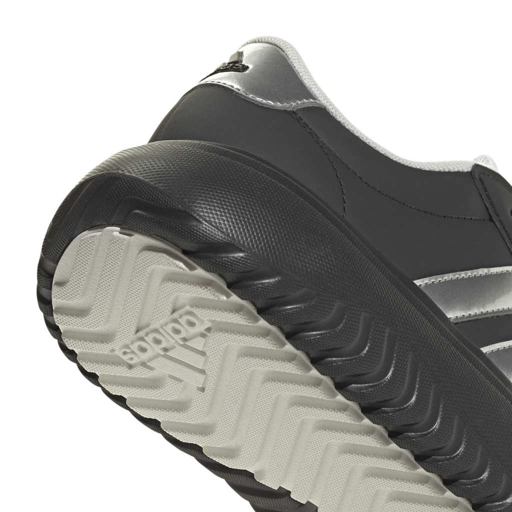 png_1500x1500_67975147